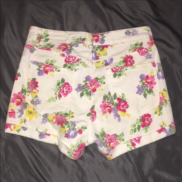Floral Mom Jean Shorts - Picture 2 of 4
